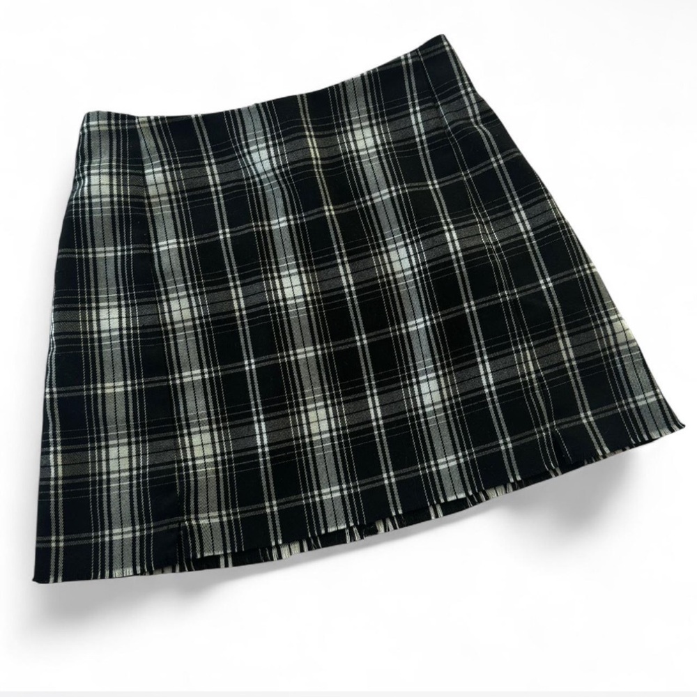 Brandy Melville Black and White Plaid Mini Skirt